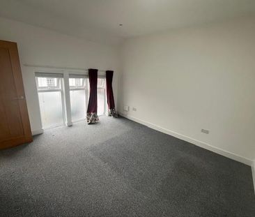 2 bedroom maisonette to rent - Photo 3