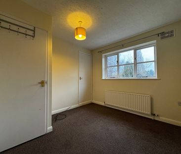 The Fairways, Scunthorpe - Photo 2