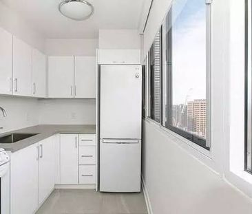 Dec ✔ Bloor/Yonge Bach apt $all-incl (gym, party room) - Photo 1