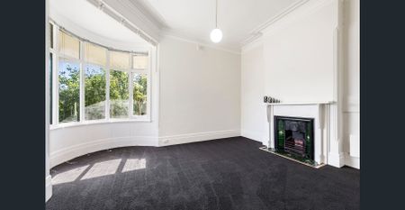 Bright and Spacious - Photo 2