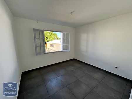 Location Maison 4 pièces 90m² RAVINE DES CABRIS 97432 - Photo 4