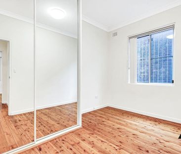 The Perfect Two Bedroom Apartment! - Photo 3