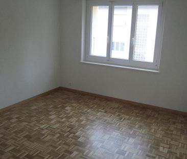 Joli appartement de 4 pièces avec balcon et ascenseur - Photo 2