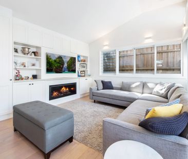 Architect Designed Tranquil Oasis - Photo 2