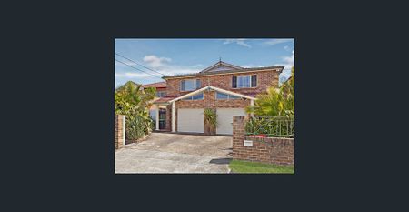 Modern Family Duplex in Prime Location - Photo 3