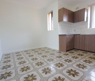 Close to Station & Amenities - Photo 6