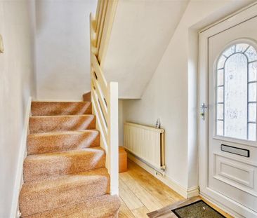 2 bedroom terraced house to rent - Photo 2