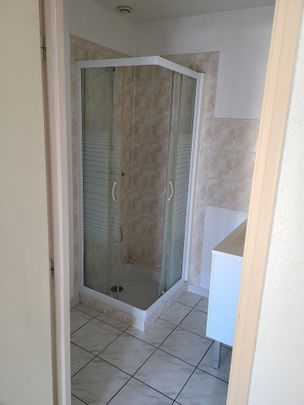 Location Appartement 2 pièces 38m² LEZIGNAN CORBIERES 11200 - Photo 1