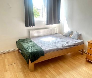 Room in a Shared Flat, Ibsley Gardens, SW15 - Photo 4