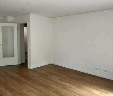 Bezugsfertige Wohnung - Einfach Möbel rein und Füße hoch! - Foto 2