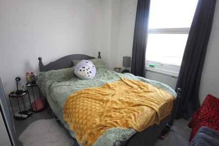 Wellington Street, Preston - Photo 4