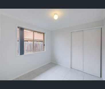 Spacious Family Comfort in the Sought-After Marsden High Catchment! - Photo 6