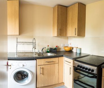1 Bed Flat, Francis Barber Close, SW16 - Photo 5
