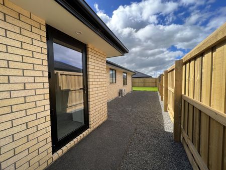 169 Faringdon Boulevard, Rolleston - Photo 2