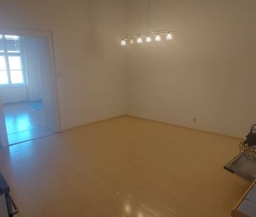 3-ZIMMER ALTBAUMIETWOHNUNG IN KREMS - Photo 4