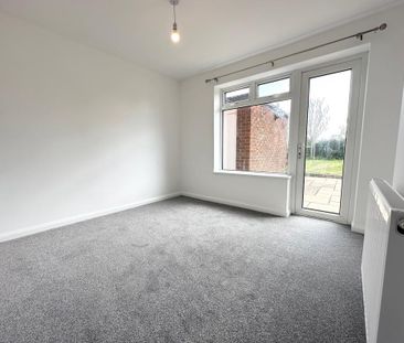 3 bedroom end of terrace house to rent - Photo 4