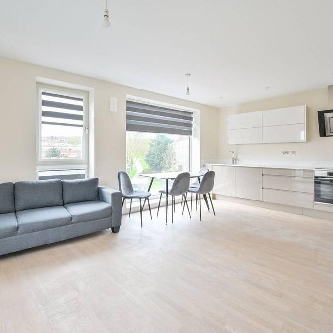 2 bedroom flat to rent - Photo 1