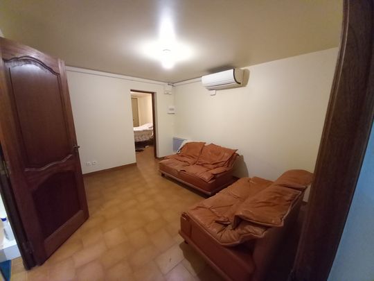 Location Appartement 2 pièces 53m² ROQUEVAIRE 13360 - Photo 1