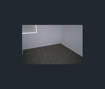 Marina Views & Coastal Living in Prime North Haven - Photo 2