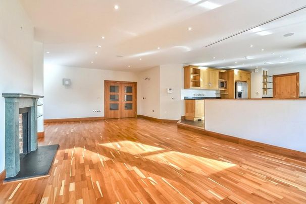 3 bedroom apartment to rent - Photo 1