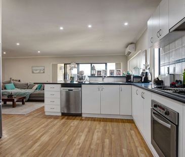 "Break Lease" Beachside Living At It's Best - Photo 6