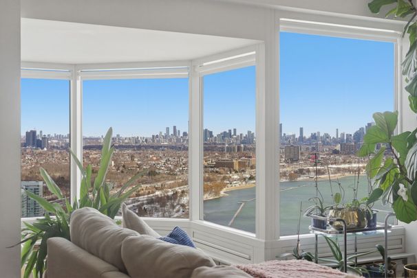 For Lease - 1 Palace Pier Court Unit# 4502, Toronto, Ontario - Photo 1