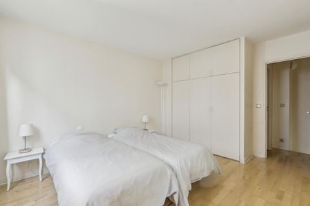 Location Appartement 3 pièces Meublé 81m² PARIS 11ème - Photo 5