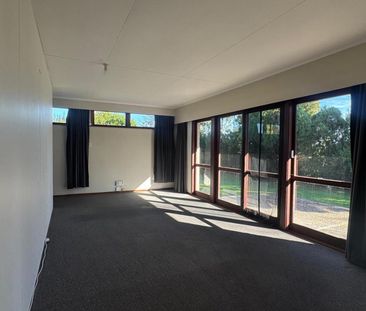 Family Home in Prime Havelock North Location - Photo 4
