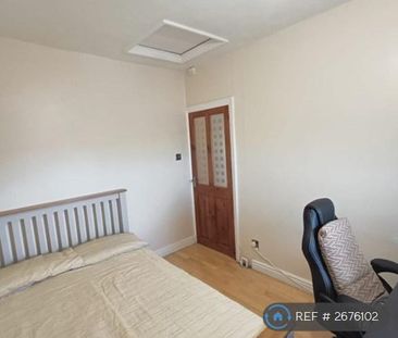 2 bedroom end of terrace house to rent - Photo 5