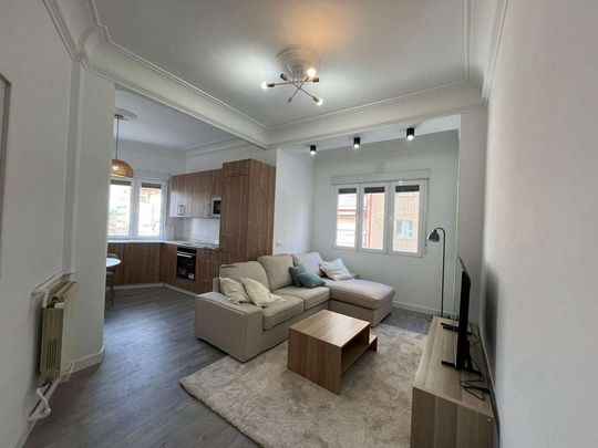 3 room luxury Apartment for rent in Madrid, Spain - Photo 1