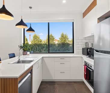 Charming 2-Bedroom Home in Thomastown - Photo 4