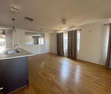 Where Comfort Dances with Style! - Photo 2