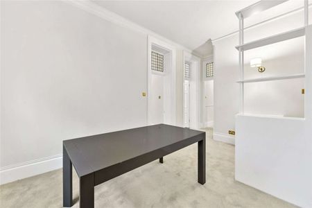 Spacious four bedroom ground floor apartment. - Photo 5