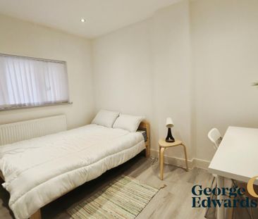 1 bedroom in a house share to rent - Photo 4