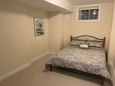 For Lease - 10 Hoyle Avenue, Toronto, Ontario - Photo 4