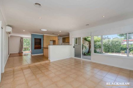 BEAUTIFUL FAMILY HOME IN DUFFY - Photo 5