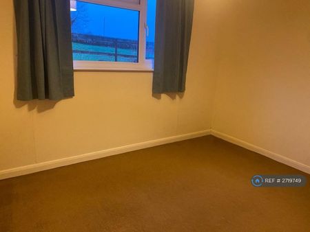 2 bedroom bungalow to rent - Photo 2