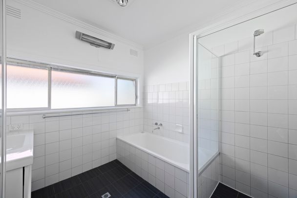 220 Fletcher Street, East Albury NSW 2640 - House For Rent | Domain - Photo 1