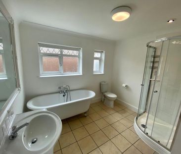 4 bedroom detached bungalow to rent - Photo 6