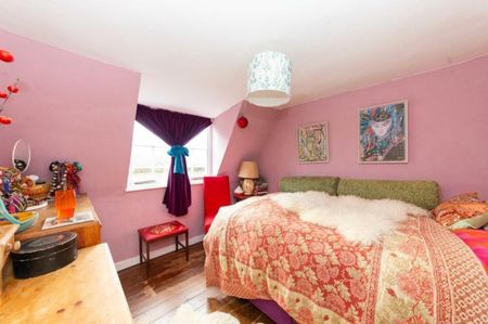 2 Bed Flat, Cornwallis Crescent, BS8 - Photo 4