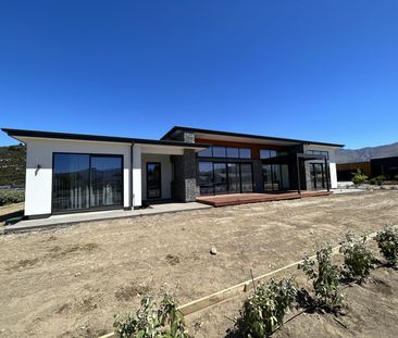 Stunning new home in Hikuwai - Photo 1