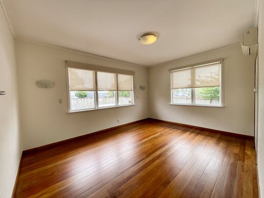 Unit 1, 5 Ti Rakau Drive, Pakuranga, Auckland - Photo 1