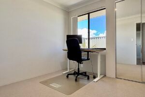 Attractive 4x2 home in whisper quiet location! - Photo 3