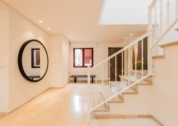 4 bedroom luxury penthouse for rent in Marbella Del Este, Spain