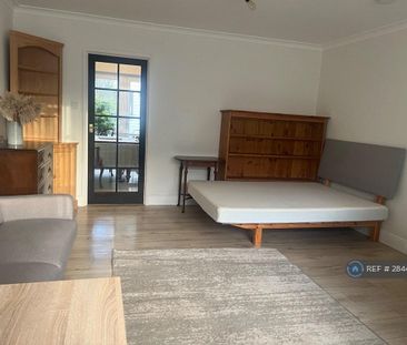 1 bedroom in a house share to rent - Photo 6