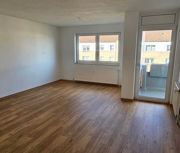 Tolle Aussichten – sofort verfügbar – helle 3-Zimmer-Wohnung in Rei... - Foto 6