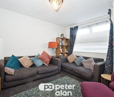 Ty Wern Road, Rhiwbina - Photo 2