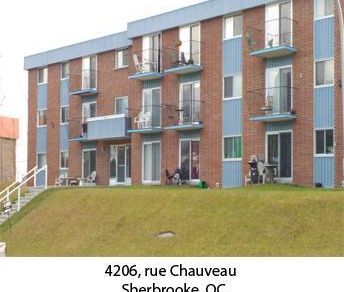 3 1/2 chauffé, eau chaude fournis, près Carrefour et Rock Forest - Photo 2