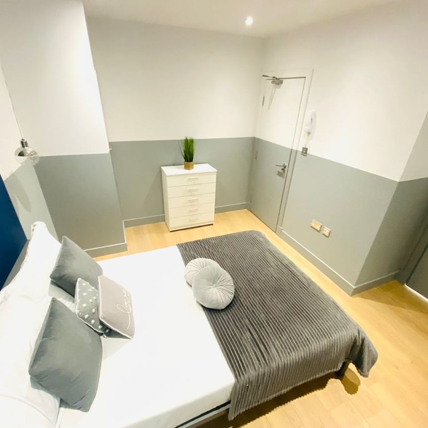 Room in a Shared Flat, Manor Grove, SE15 - Photo 1