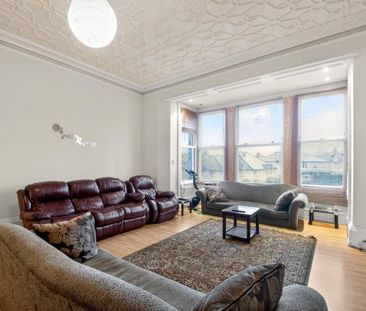 2 bedroom Flat To Let - Photo 2